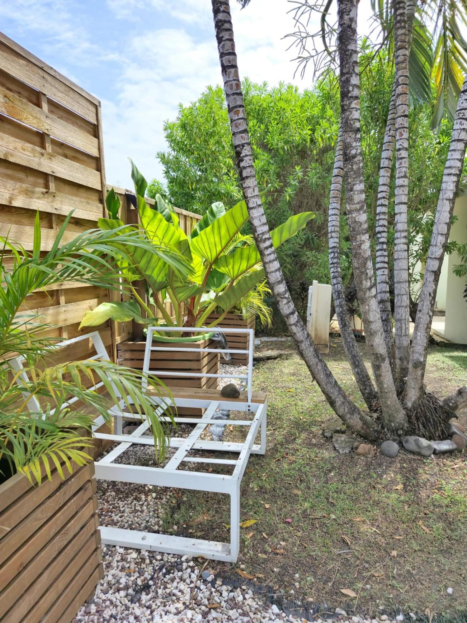 Maison Charmante A Sainte-Anne Avec Jardin Et Pergola En Bois. Bagian luar foto
